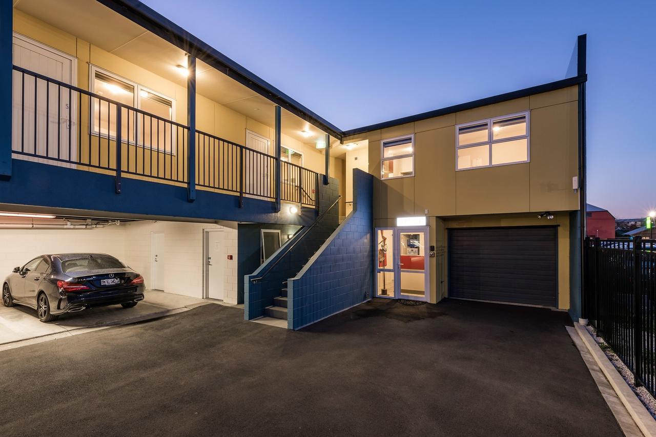 C-Motel Christchurch Exterior photo