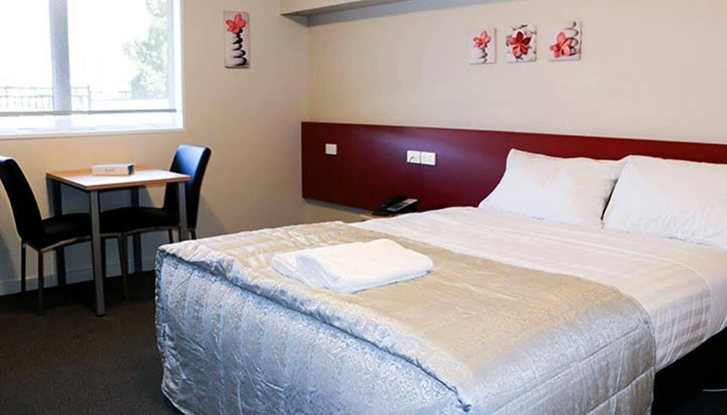 C-Motel Christchurch Exterior photo